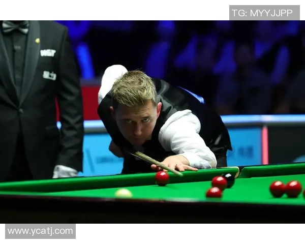 塞尔比与沃顿激战正酣比分悬念迭起引人关注